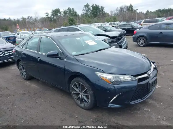 4T1BF1FK8GU565200 2016 TOYOTA CAMRY - Image 1