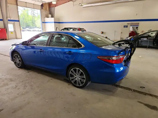 4T1BF1FK8GU565715 2016 TOYOTA CAMRY - Image 2