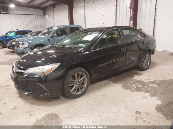 4T1BF1FK8GU565925 2016 TOYOTA CAMRY - Image 2