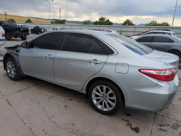 4T1BF1FK8GU569604 2016 TOYOTA CAMRY - Image 2