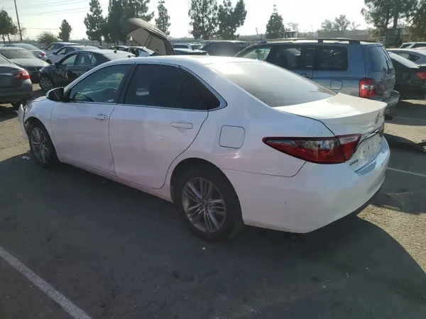 4T1BF1FK8GU571160 2016 TOYOTA CAMRY - Image 2