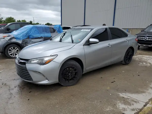 4T1BF1FK8GU571739 2016 TOYOTA CAMRY - Image 1