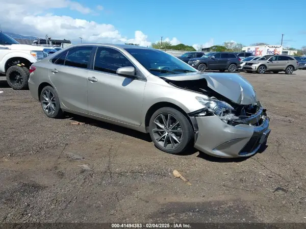 4T1BF1FK8GU571966 2016 TOYOTA CAMRY - Image 1