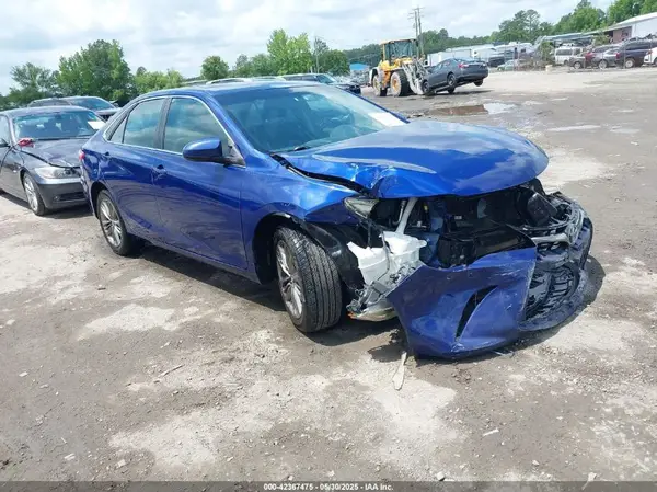 4T1BF1FK8GU572731 2016 TOYOTA CAMRY - Image 1