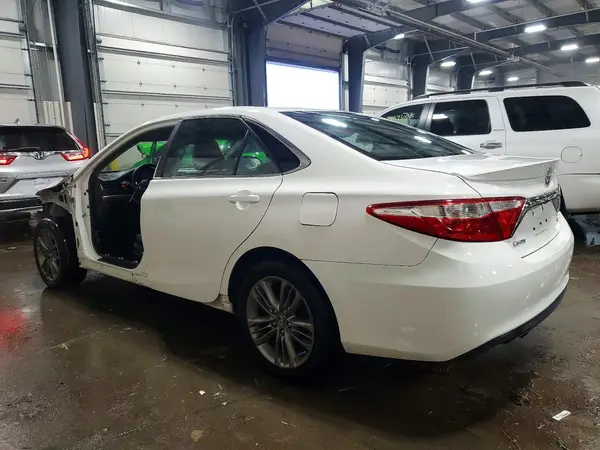 4T1BF1FK8GU572907 2016 TOYOTA CAMRY - Image 2
