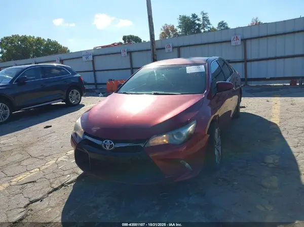 4T1BF1FK8GU573233 2016 TOYOTA CAMRY - Image 2