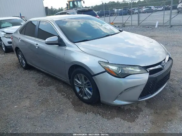 4T1BF1FK8GU574950 2016 TOYOTA CAMRY - Image 1