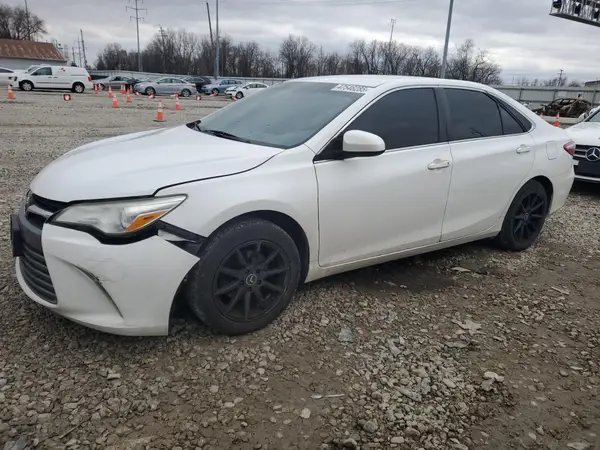 4T1BF1FK8GU575015 2016 TOYOTA CAMRY - Image 1