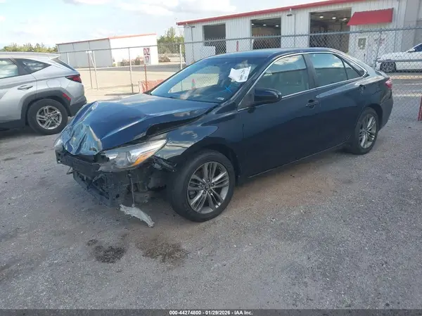 4T1BF1FK8GU579646 2016 TOYOTA CAMRY - Image 2