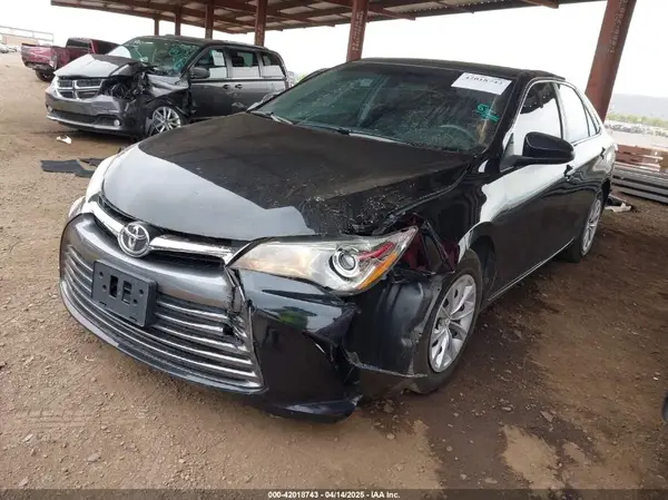 4T1BF1FK8GU579789 2016 TOYOTA CAMRY - Image 2