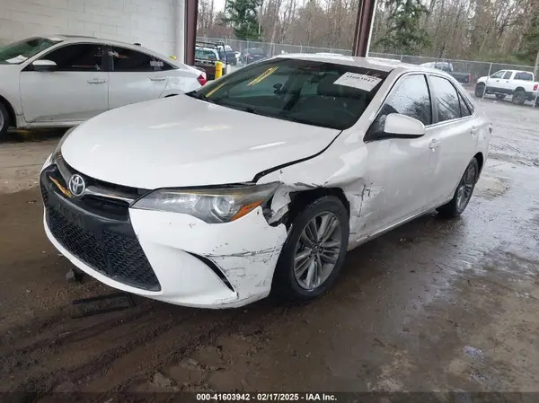 4T1BF1FK8GU581588 2016 TOYOTA CAMRY - Image 2