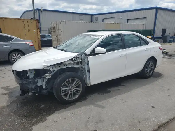 4T1BF1FK8GU587200 2016 TOYOTA CAMRY - Image 1