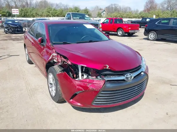 4T1BF1FK8GU587388 2016 TOYOTA CAMRY - Image 1