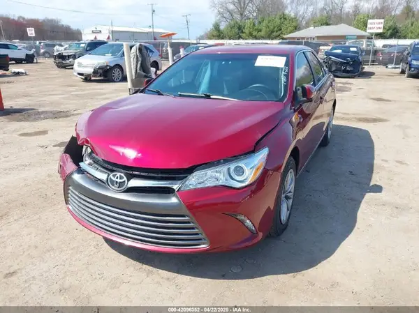 4T1BF1FK8GU587388 2016 TOYOTA CAMRY - Image 2