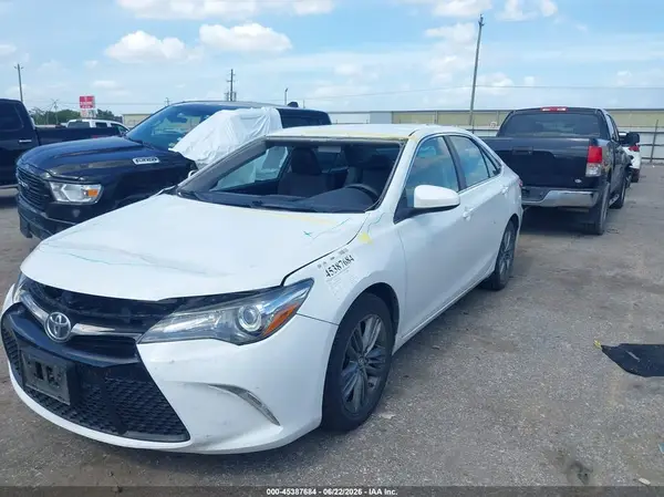 4T1BF1FK8GU587696 2016 TOYOTA CAMRY - Image 2