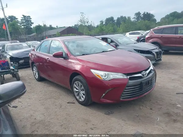 4T1BF1FK8GU587990 2016 TOYOTA CAMRY - Image 1