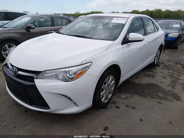 4T1BF1FK8GU589318 2016 TOYOTA CAMRY - Image 2