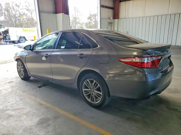 4T1BF1FK8GU593241 2016 TOYOTA CAMRY - Image 2
