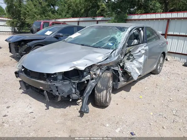 4T1BF1FK8GU596348 2016 TOYOTA CAMRY - Image 2