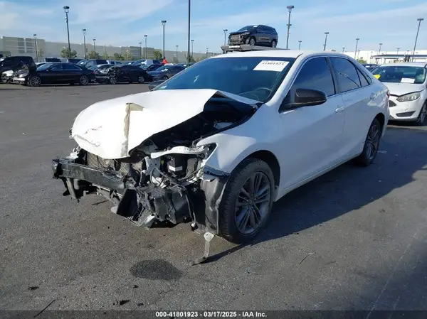 4T1BF1FK8GU597354 2016 TOYOTA CAMRY - Image 2