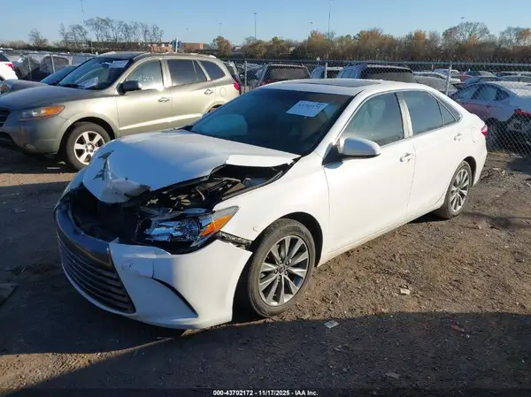 4T1BF1FK8GU599413 2016 TOYOTA CAMRY - Image 2