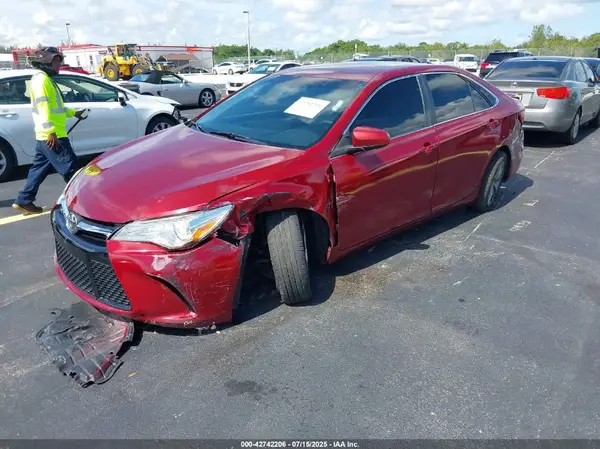 4T1BF1FK8GU599671 2016 TOYOTA CAMRY - Image 2