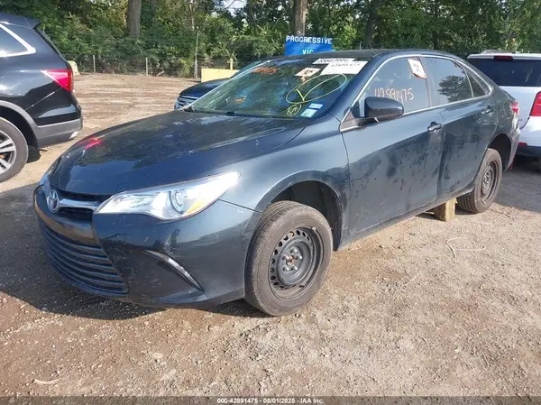 4T1BF1FK8GU601340 2016 TOYOTA CAMRY - Image 2