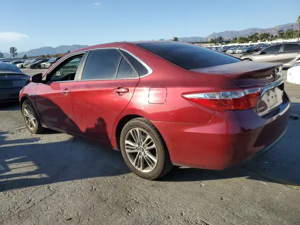 4T1BF1FK8GU606800 2016 TOYOTA CAMRY - Image 2