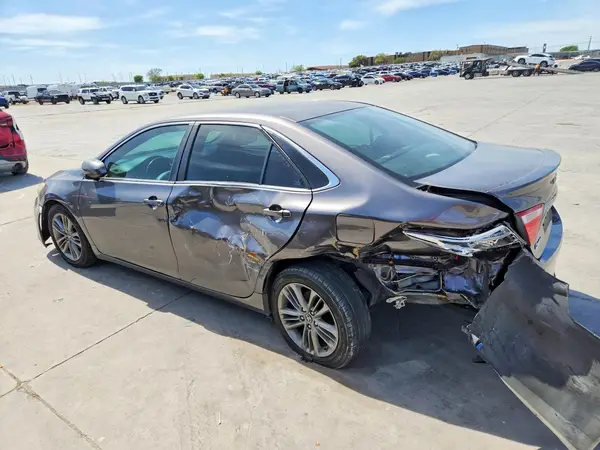 4T1BF1FK8GU609602 2016 TOYOTA CAMRY - Image 2
