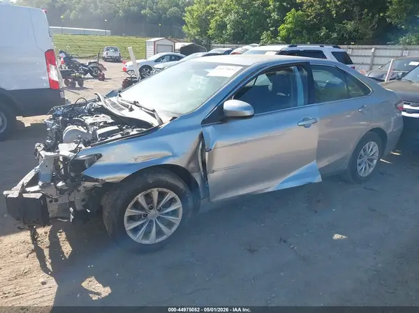 4T1BF1FK8GU610300 2016 TOYOTA CAMRY - Image 2