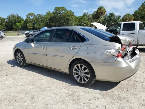4T1BF1FK8GU610796 2016 TOYOTA CAMRY - Image 2