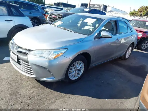 4T1BF1FK8GU613892 2016 TOYOTA CAMRY - Image 2