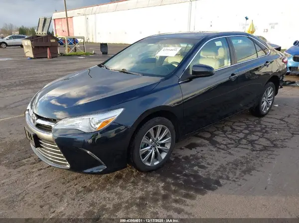 4T1BF1FK8GU614539 2016 TOYOTA CAMRY - Image 2