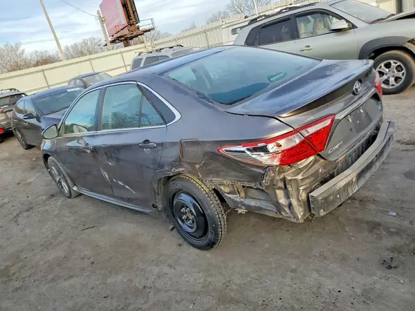 4T1BF1FK8GU614833 2016 TOYOTA CAMRY - Image 2