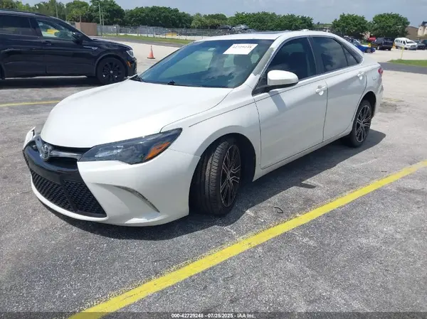 4T1BF1FK8GU998760 2016 TOYOTA CAMRY - Image 2