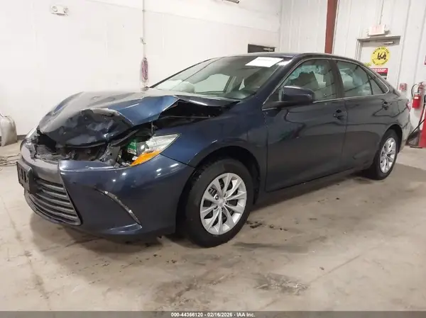 4T1BF1FK8H4635540 2017 TOYOTA CAMRY - Image 2
