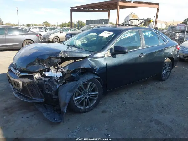 4T1BF1FK8HU269904 2017 TOYOTA CAMRY - Image 2