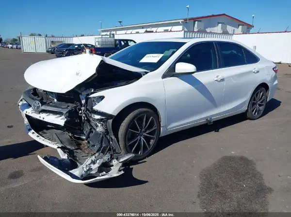 4T1BF1FK8HU275198 2017 TOYOTA CAMRY - Image 2