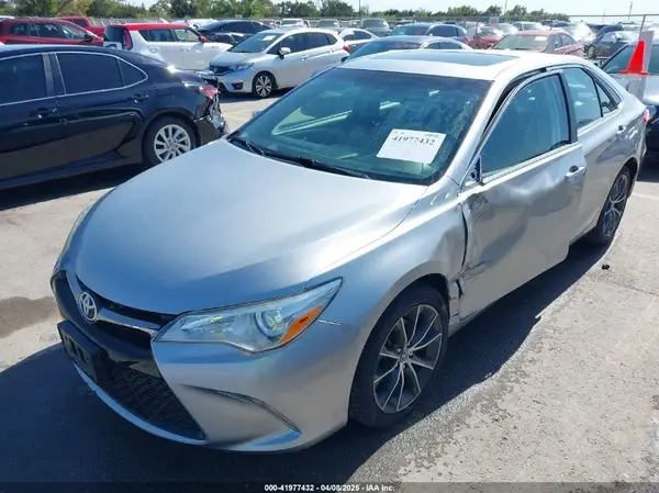 4T1BF1FK8HU275248 2017 TOYOTA CAMRY - Image 2