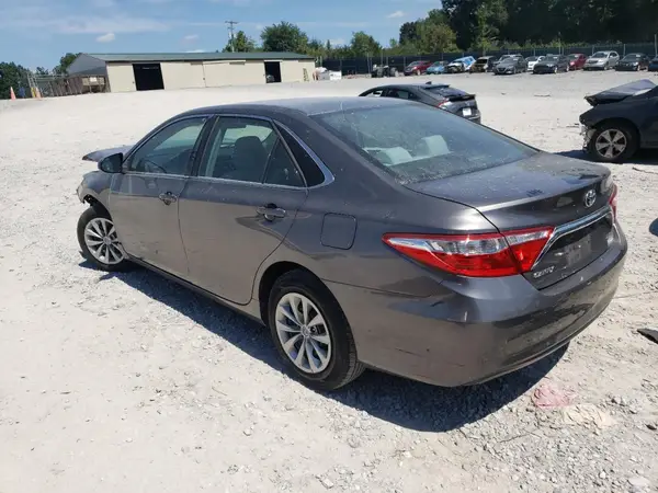 4T1BF1FK8HU281888 2017 TOYOTA CAMRY - Image 2
