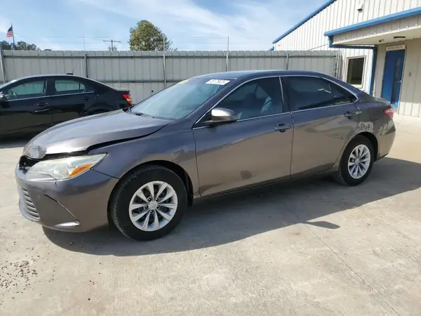 4T1BF1FK8HU287478 2017 TOYOTA CAMRY - Image 1