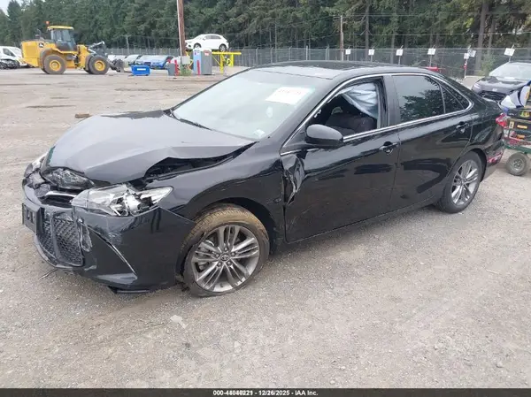 4T1BF1FK8HU289389 2017 TOYOTA CAMRY - Image 2