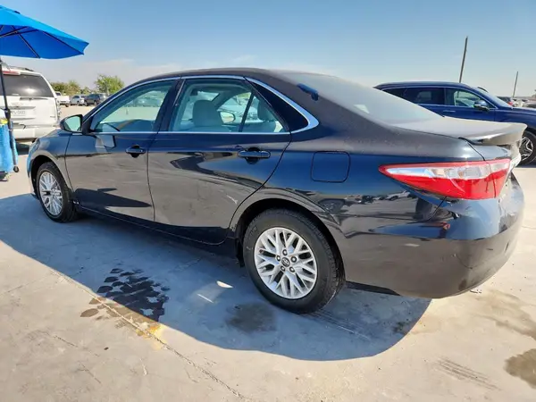 4T1BF1FK8HU292079 2017 TOYOTA CAMRY - Image 2