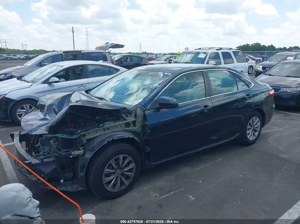 4T1BF1FK8HU292776 2017 TOYOTA CAMRY - Image 2