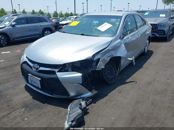 4T1BF1FK8HU293068 2017 TOYOTA CAMRY - Image 2