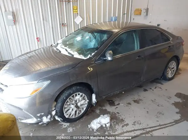 4T1BF1FK8HU293524 2017 TOYOTA CAMRY - Image 2