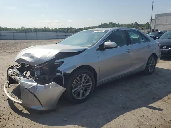 4T1BF1FK8HU293975 2017 TOYOTA CAMRY - Image 1