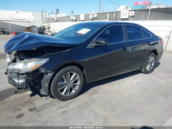4T1BF1FK8HU297329 2017 TOYOTA CAMRY - Image 2