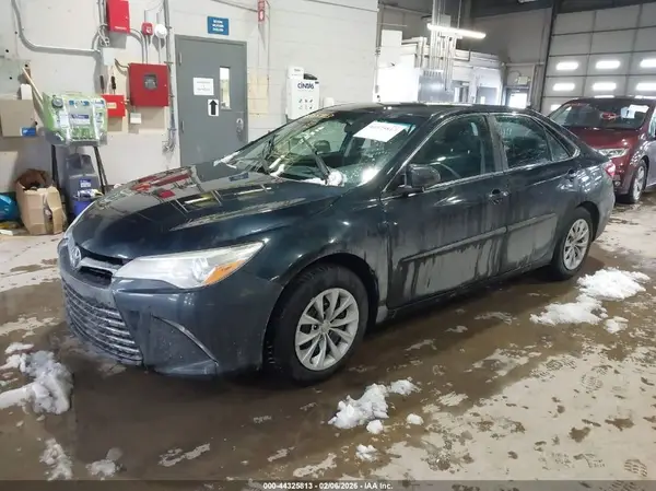 4T1BF1FK8HU297539 2017 TOYOTA CAMRY - Image 2
