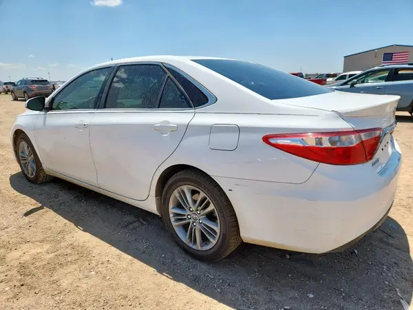 4T1BF1FK8HU299615 2017 TOYOTA CAMRY - Image 2